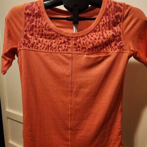 Lululemon Run Away Tee Short Sleeve Pocket , Color: Coral/Orange